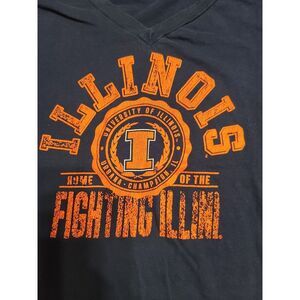 Russell Brand, Univerity of Illinois Fighting Illini V-Neck T-Shirt size Large‎